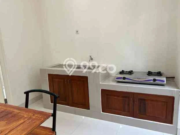 RECOMMENDED! Rumah kawasan Pakuwon, 2 KT, Lokasi Strategis, Luas 72m2m² LB 70m2m² RECOMMENDED! Rumah kawasan Pakuwon, 2 KT, Lokasi Strategis, Luas 72m2m² LB 70m2m²
