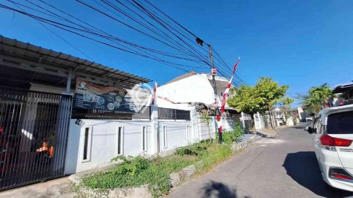 Rumah Elit Modern Siap Huni di Darmo Permai Surabaya Rumah Elit Modern Siap Huni di Darmo Permai Surabaya