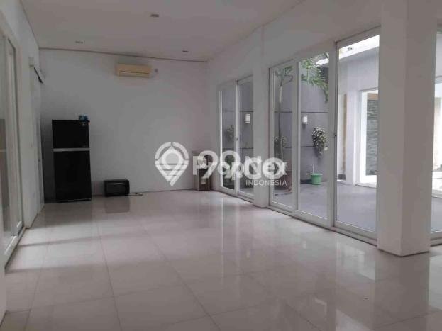 Disewakan Segera Rumah Kondisi Baik di Area Dukuh Pakis, Surabaya Disewakan Segera Rumah Kondisi Baik di Area Dukuh Pakis, Surabaya