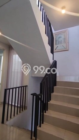 Rumah sewa siap pakai 3 KT di Wisata Bukit Mas, Surabaya Rumah sewa siap pakai 3 KT di Wisata Bukit Mas, Surabaya