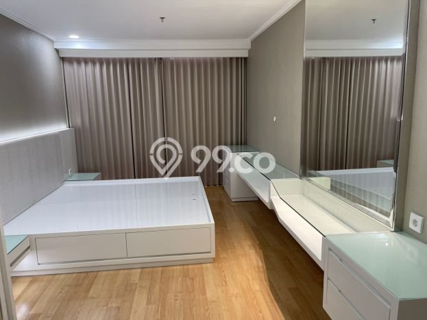 Hunian Apartemen High-Class untuk Dijual di Surabaya dengan 3 BR & 2 Kamar Mandi Hunian Apartemen High-Class untuk Dijual di Surabaya dengan 3 BR & 2 Kamar Mandi