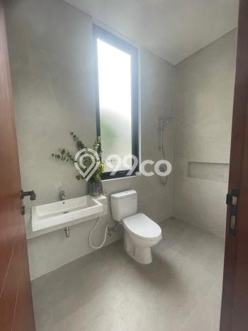 Rumah Elit Modern Siap Huni di Citraland Surabaya Rumah Elit Modern Siap Huni di Citraland Surabaya