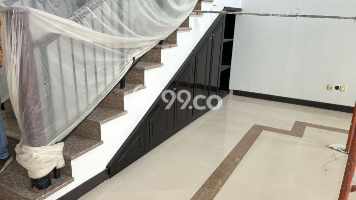 Rumah Kontrakan Surabaya LT 306m2 LB 330m2 Area Citraland Rumah Kontrakan Surabaya LT 306m2 LB 330m2 Area Citraland