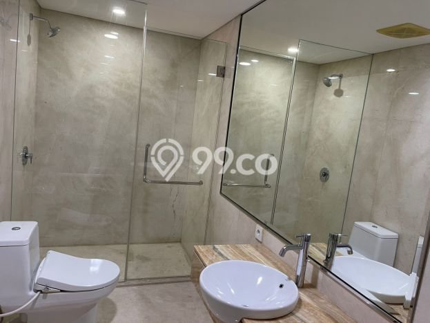 Hunian Apartemen High-Class untuk Dijual di Surabaya dengan 3 BR & 2 Kamar Mandi Hunian Apartemen High-Class untuk Dijual di Surabaya dengan 3 BR & 2 Kamar Mandi