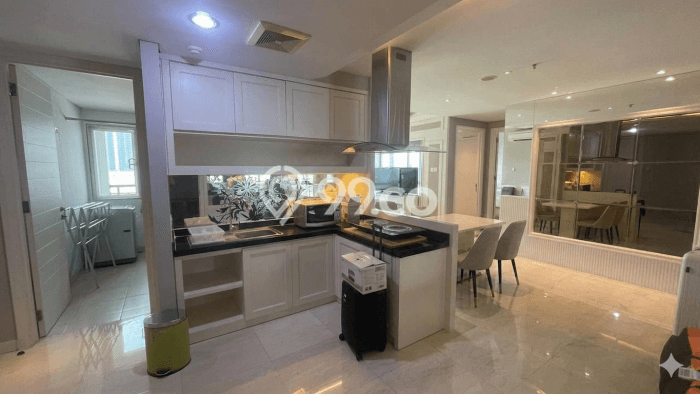 Apartemen Sewa 3 Kamar Murah Siap Huni di Surabaya, Luas 124m2 Apartemen Sewa 3 Kamar Murah Siap Huni di Surabaya, Luas 124m2