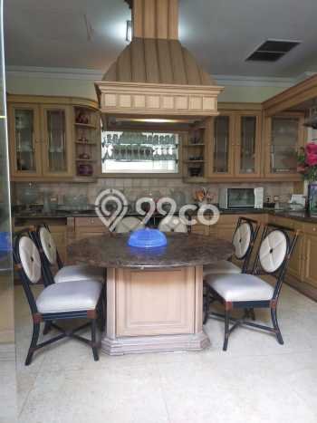 Siap Huni Rumah Mewah 5 Kamar di Menteng Dekat ke Mana Saja Siap Huni Rumah Mewah 5 Kamar di Menteng Dekat ke Mana Saja