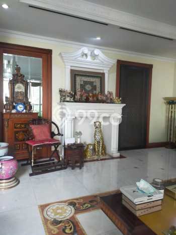 Siap Huni Rumah Mewah 5 Kamar di Menteng Dekat ke Mana Saja Siap Huni Rumah Mewah 5 Kamar di Menteng Dekat ke Mana Saja