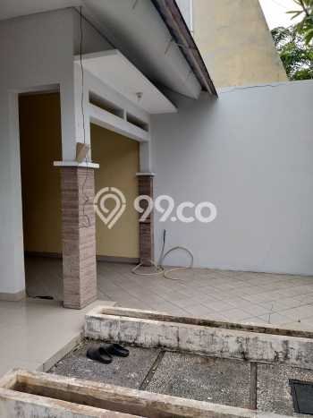 Rumah Elit Modern Tanpa Renovasi di Kayu Putih Jakarta Timur Rumah Elit Modern Tanpa Renovasi di Kayu Putih Jakarta Timur