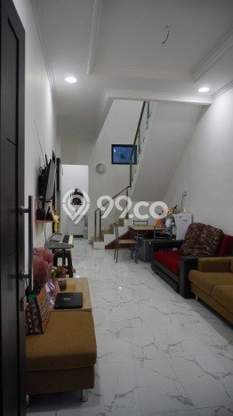 Dijual Hunian Rumah Terawat 3 Kamar di Jatiwaringin, Bekasi Dijual Hunian Rumah Terawat 3 Kamar di Jatiwaringin, Bekasi