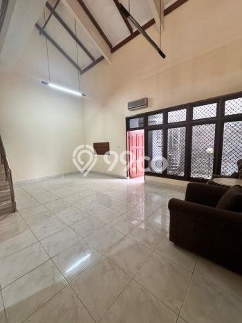 Hunian Mewah LB 300m2 Siap Huni Desain Elegan di Pondok Indah, Jakarta Selatan Hunian Mewah LB 300m2 Siap Huni Desain Elegan di Pondok Indah, Jakarta Selatan