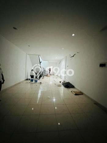 FOR RENT! Ruko di Summarecon Bekasi Cocok untuk Bisnis 480m2 FOR RENT! Ruko di Summarecon Bekasi Cocok untuk Bisnis 480m2