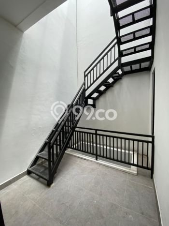 Dijual Hunian Rumah Nyaman 6 KT di Cipedak, Jakarta Selatan Dijual Hunian Rumah Nyaman 6 KT di Cipedak, Jakarta Selatan