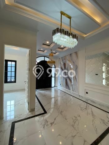 Jual Rumah Mewah Elegan Dengan View Eksklusif di Cipedak, Jakarta Selatan Jual Rumah Mewah Elegan Dengan View Eksklusif di Cipedak, Jakarta Selatan