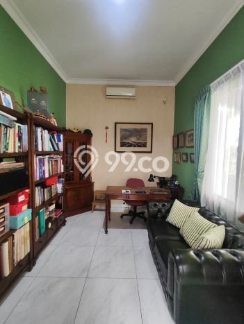 Rumah Luxury Modern Tanpa Renovasi di Tanjung Barat Jakarta Selatan Rumah Luxury Modern Tanpa Renovasi di Tanjung Barat Jakarta Selatan