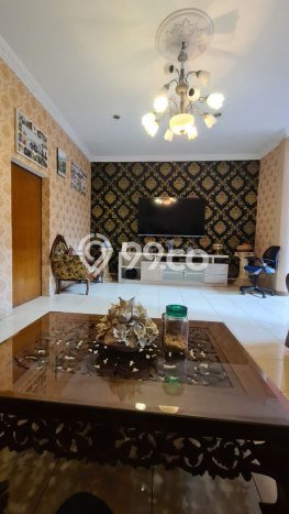 Ready to Use! Premium House LT 168m2 Desain Elegan di Pejompongan Ready to Use! Premium House LT 168m2 Desain Elegan di Pejompongan