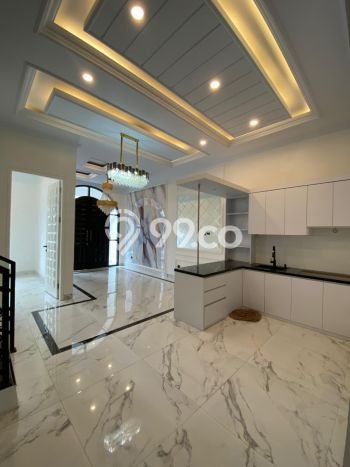 Jual Rumah Mewah Elegan Dengan View Eksklusif di Cipedak, Jakarta Selatan Jual Rumah Mewah Elegan Dengan View Eksklusif di Cipedak, Jakarta Selatan