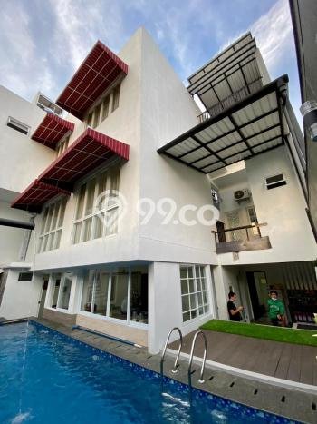 Jual Rumah Luas Megah Dengan View Cantik di Kalimalang, Jakarta Timur Jual Rumah Luas Megah Dengan View Cantik di Kalimalang, Jakarta Timur