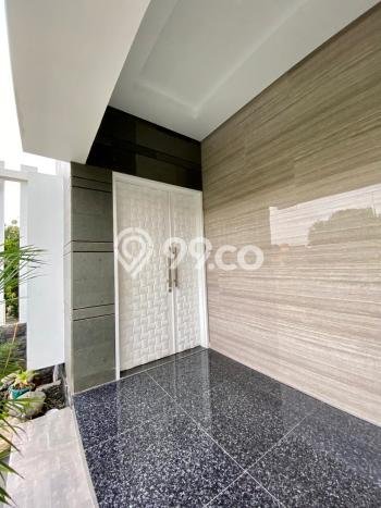 Jual Rumah Luas Megah Dengan View Cantik di Kalimalang, Jakarta Timur Jual Rumah Luas Megah Dengan View Cantik di Kalimalang, Jakarta Timur