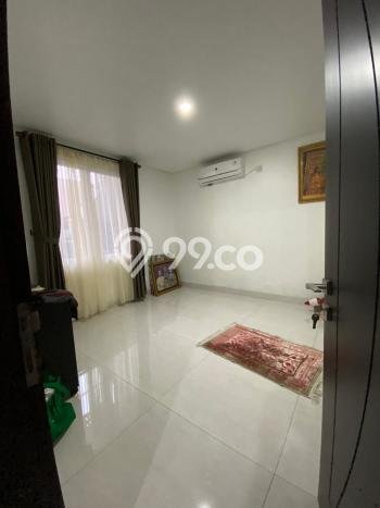 Jual Rumah Luas Megah Dengan View Cantik di Kalimalang, Jakarta Timur Jual Rumah Luas Megah Dengan View Cantik di Kalimalang, Jakarta Timur