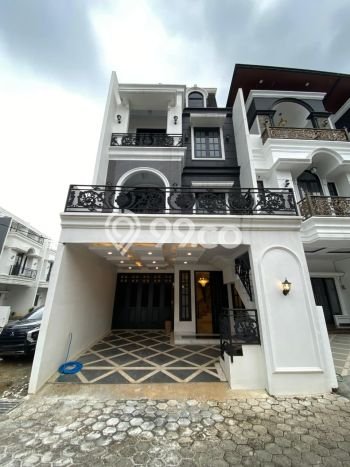 Jual Rumah Mewah Elegan Dengan View Eksklusif di Cipedak, Jakarta Selatan Jual Rumah Mewah Elegan Dengan View Eksklusif di Cipedak, Jakarta Selatan