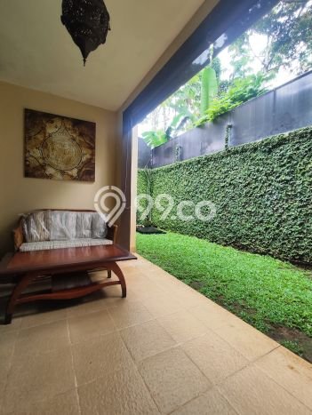 Rumah Luxury Modern Tanpa Renovasi di Tanjung Barat Jakarta Selatan Rumah Luxury Modern Tanpa Renovasi di Tanjung Barat Jakarta Selatan