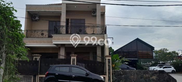 Rumah Elit LB 410m2 Siap Huni Desain Elegan di Bintaro, Tangerang Selatan Rumah Elit LB 410m2 Siap Huni Desain Elegan di Bintaro, Tangerang Selatan