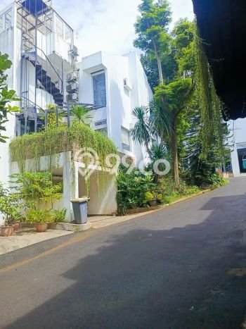 Rumah Mewah Siap Huni LT 100m2 di Ciputat Timur, Tangerang Selatan Rumah Mewah Siap Huni LT 100m2 di Ciputat Timur, Tangerang Selatan