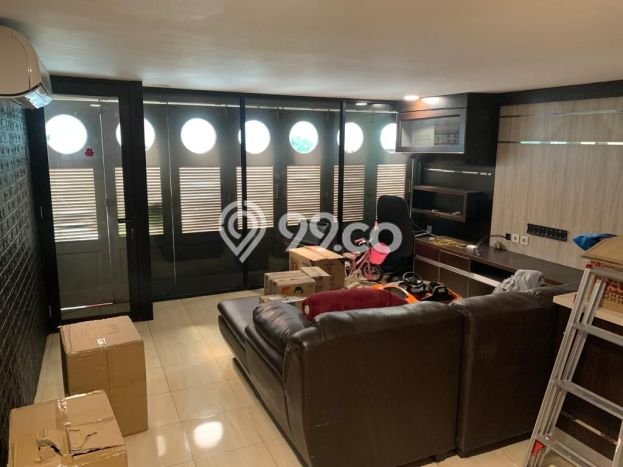 Rumah Strategis di Pantai Indah Kapuk, Jakarta Utara, LT 200m² LB 350m² - BISA KPR! Rumah Strategis di Pantai Indah Kapuk, Jakarta Utara, LT 200m² LB 350m² - BISA KPR!