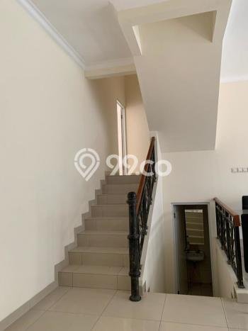 Rumah di Pantai Indah Kapuk, Luas 250m², LB 280m² Rumah di Pantai Indah Kapuk, Luas 250m², LB 280m²