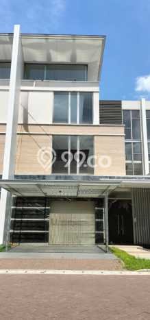 For Sale! Luxury House LT 300m2 Desain Elegan di Pantai Indah Kapuk For Sale! Luxury House LT 300m2 Desain Elegan di Pantai Indah Kapuk