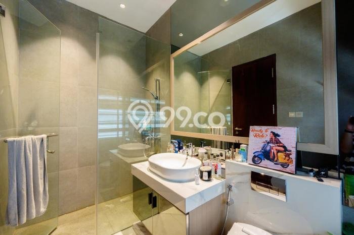 For Sale! Luxury House LT 136m2 Desain Modern di Pantai Indah Kapuk For Sale! Luxury House LT 136m2 Desain Modern di Pantai Indah Kapuk