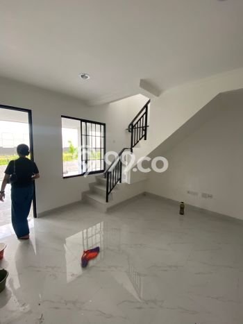 Disewakan! Rumah 2 Kamar Tidur &
2 Kamar Mandi di Pantai Indah Kapuk 2, Jakarta Utara Disewakan! Rumah 2 Kamar Tidur &
2 Kamar Mandi di Pantai Indah Kapuk 2, Jakarta Utara