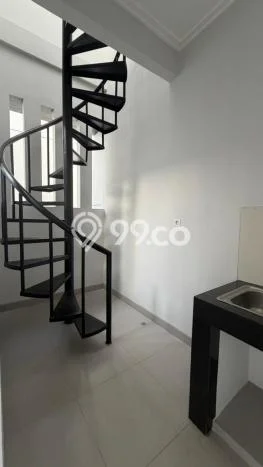 Disewakan! Rumah 3 Kamar Tidur &
3 Kamar Mandi di Pantai Indah Kapuk 2, Jakarta Utara Disewakan! Rumah 3 Kamar Tidur &
3 Kamar Mandi di Pantai Indah Kapuk 2, Jakarta Utara