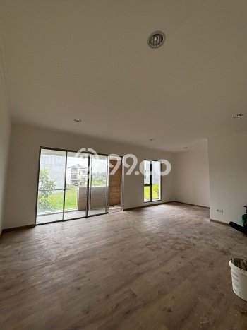 Rumah Elit Modern Siap Huni di Pantai Indah Kapuk Jakarta Utara Rumah Elit Modern Siap Huni di Pantai Indah Kapuk Jakarta Utara