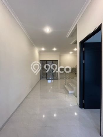 For Sale Rumah 3 Kamar Lokasi Ideal Nyaman dan Strategis di Sukolilo For Sale Rumah 3 Kamar Lokasi Ideal Nyaman dan Strategis di Sukolilo