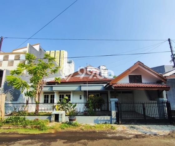 Jarang Ada! Rumah Sewa 3 Kamar Nyaman Siap Huni Kedung Baruk Jarang Ada! Rumah Sewa 3 Kamar Nyaman Siap Huni Kedung Baruk