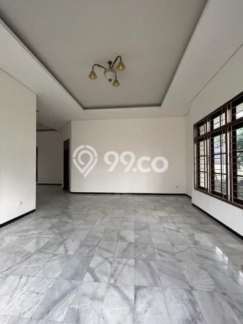 Ready to Use! Luxury House LT 381m2 Desain Modern di Pondok Tjandra Ready to Use! Luxury House LT 381m2 Desain Modern di Pondok Tjandra