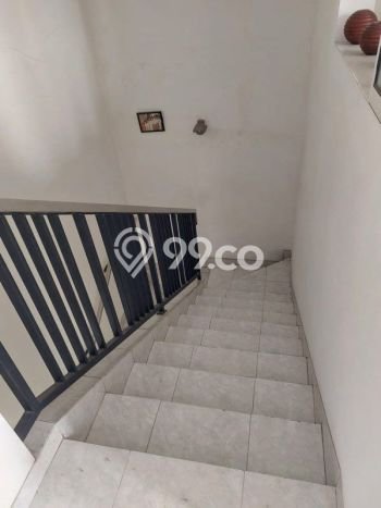 Rumah Modern 3 Kamar LT 96m2 di Pakuwon Indah Rumah Modern 3 Kamar LT 96m2 di Pakuwon Indah