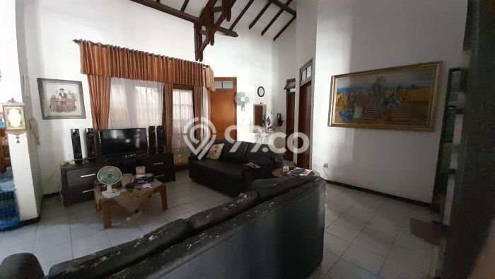 For Sale Rumah 3 Kamar Lokasi Strategis Bagus dan Strategis di Tenggilis Mejoyo For Sale Rumah 3 Kamar Lokasi Strategis Bagus dan Strategis di Tenggilis Mejoyo
