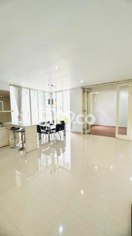 Rumah Elit Modern Siap Huni di Wisata Bukit Mas Surabaya Rumah Elit Modern Siap Huni di Wisata Bukit Mas Surabaya