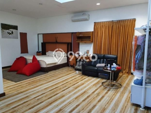 Hunian Mewah LB 465m2 Siap Huni Desain Elegan di Meruya, Jakarta Barat Hunian Mewah LB 465m2 Siap Huni Desain Elegan di Meruya, Jakarta Barat