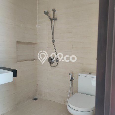 Sewa Rumah Harga Terjangkau di Green Lake City Jakarta Barat Punya 4 Kamar Tidur Sewa Rumah Harga Terjangkau di Green Lake City Jakarta Barat Punya 4 Kamar Tidur