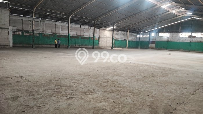 Gudang Disewa di Tangerang dengan LB 1500m2 Area Komersial Ramai Gudang Disewa di Tangerang dengan LB 1500m2 Area Komersial Ramai