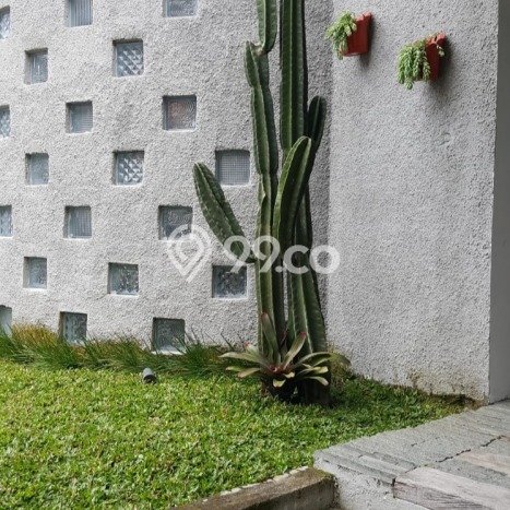 Rumah Mewah LB 520m2 Siap Pakai Desain Elegan di Cikutra, Bandung Rumah Mewah LB 520m2 Siap Pakai Desain Elegan di Cikutra, Bandung