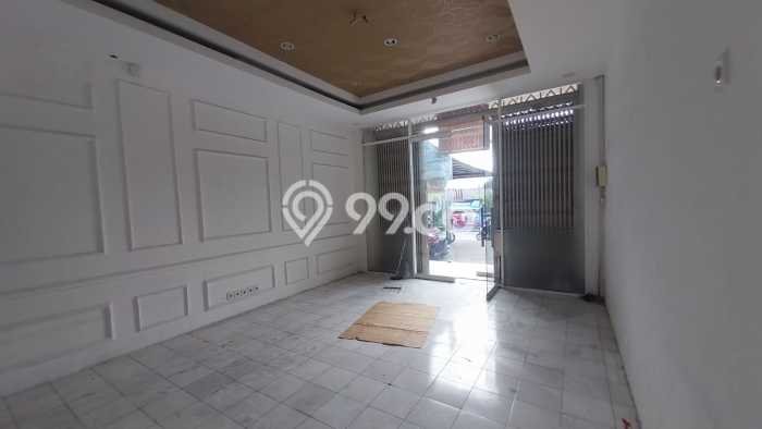 Ruko For Rent di Kerobokan, Luas 180m², Lokasi Premium, Ready Bisnis Ruko For Rent di Kerobokan, Luas 180m², Lokasi Premium, Ready Bisnis