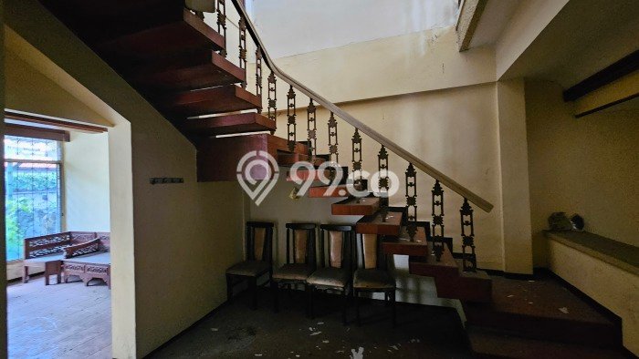 Rumah sewa siap pakai 5 Kamar Tidur di Ngagel, Surabaya Rumah sewa siap pakai 5 Kamar Tidur di Ngagel, Surabaya