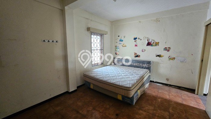 Rumah sewa siap pakai 5 Kamar Tidur di Ngagel, Surabaya Rumah sewa siap pakai 5 Kamar Tidur di Ngagel, Surabaya