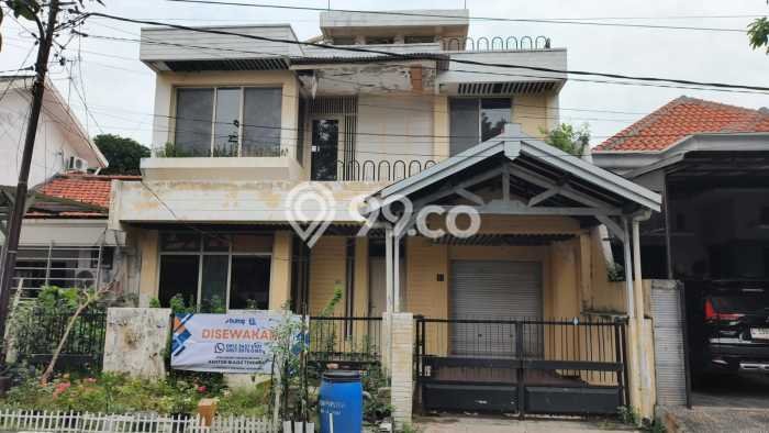 Rumah sewa siap pakai 5 Kamar Tidur di Ngagel, Surabaya Rumah sewa siap pakai 5 Kamar Tidur di Ngagel, Surabaya