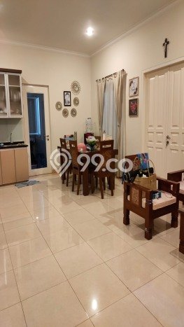 Rumah Mewah dengan Luas Tanah 353m² di Lingkungan Asri Gading Serpong, Tangerang Rumah Mewah dengan Luas Tanah 353m² di Lingkungan Asri Gading Serpong, Tangerang