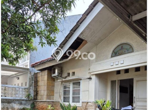 Rumah Area Strategis di BSD City, Tangerang, Luas 200m² LB 100m² Rumah Area Strategis di BSD City, Tangerang, Luas 200m² LB 100m²